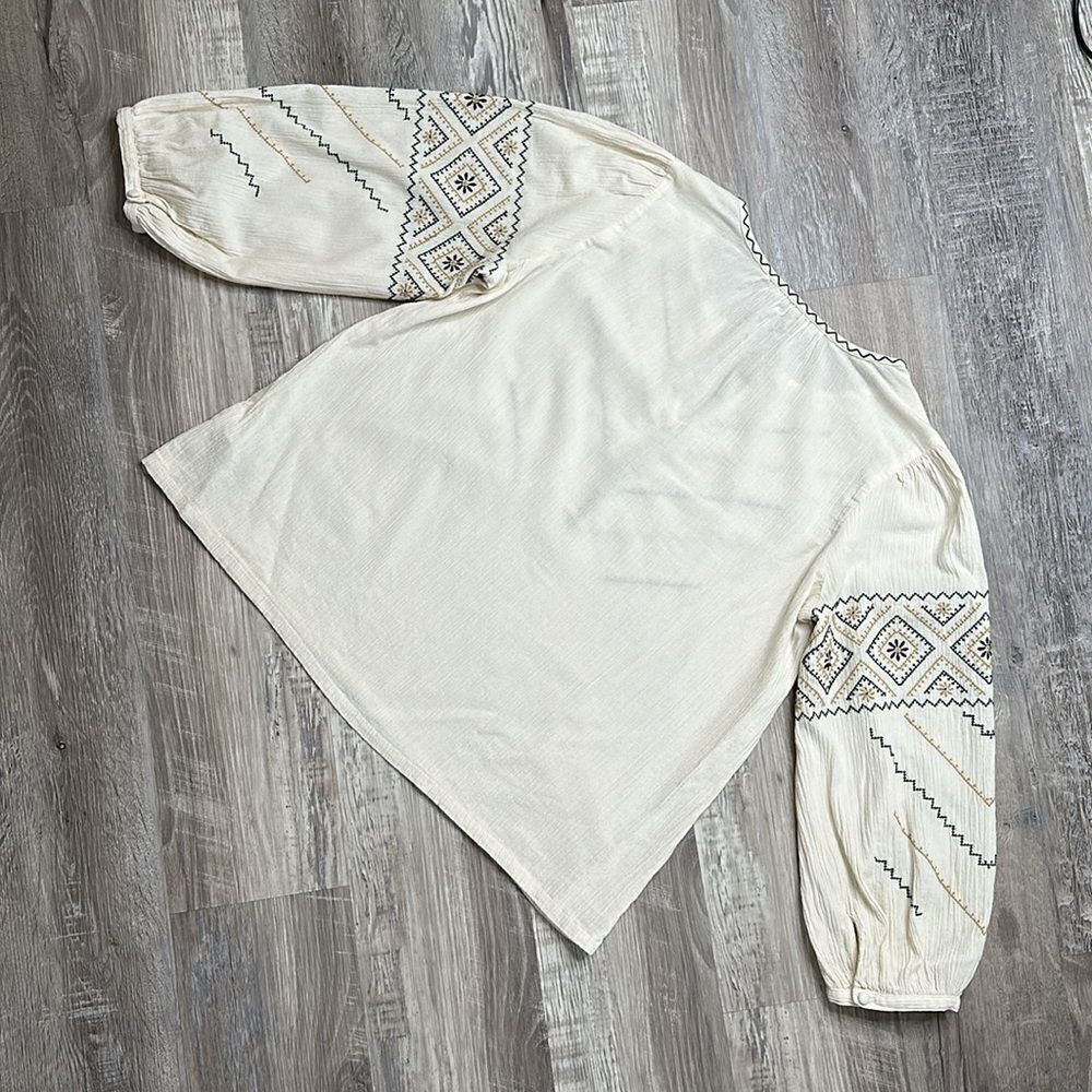 Madewell XS | Embroidered Peasant Top | like new, no flaws! Color- antique cream - Picture 9 of 15